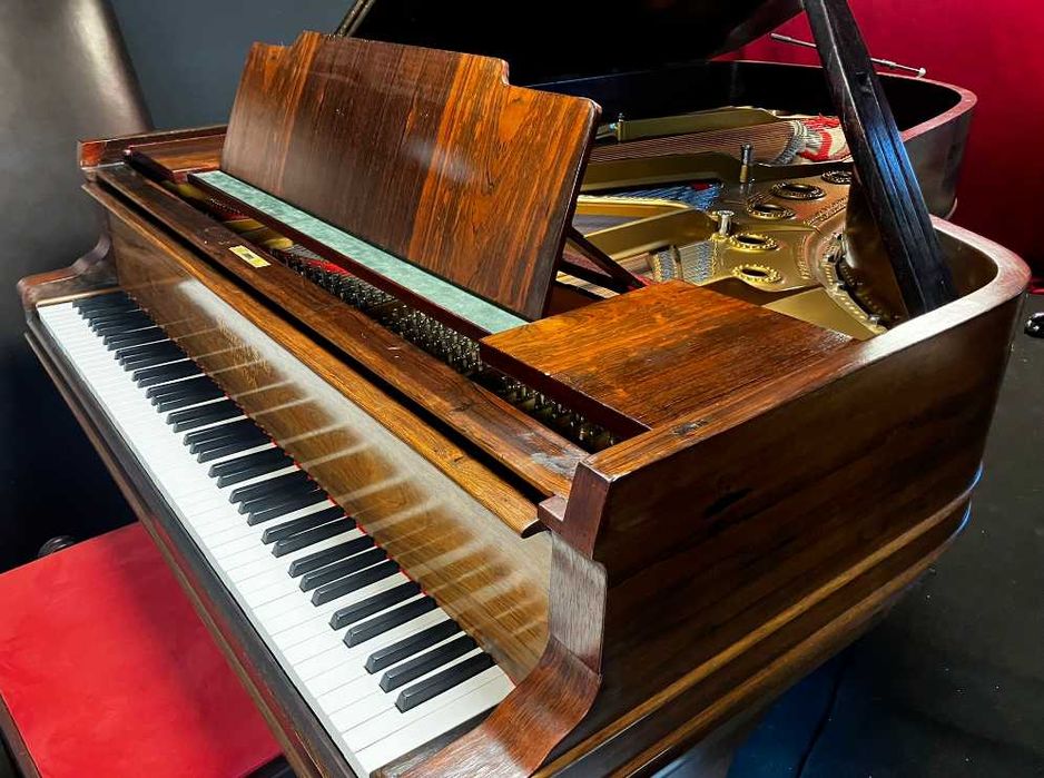 RESEEVADO Steinway & Sons B 211cm em Pau Santo
