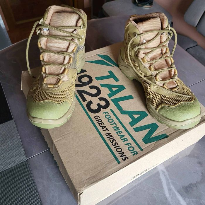 Продам новые берцы TALAN