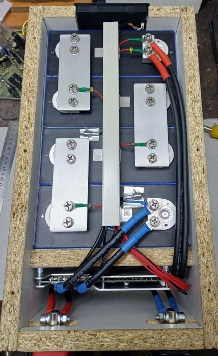 Акамулятрр батарея під інвертор 12v 3.8 кВт