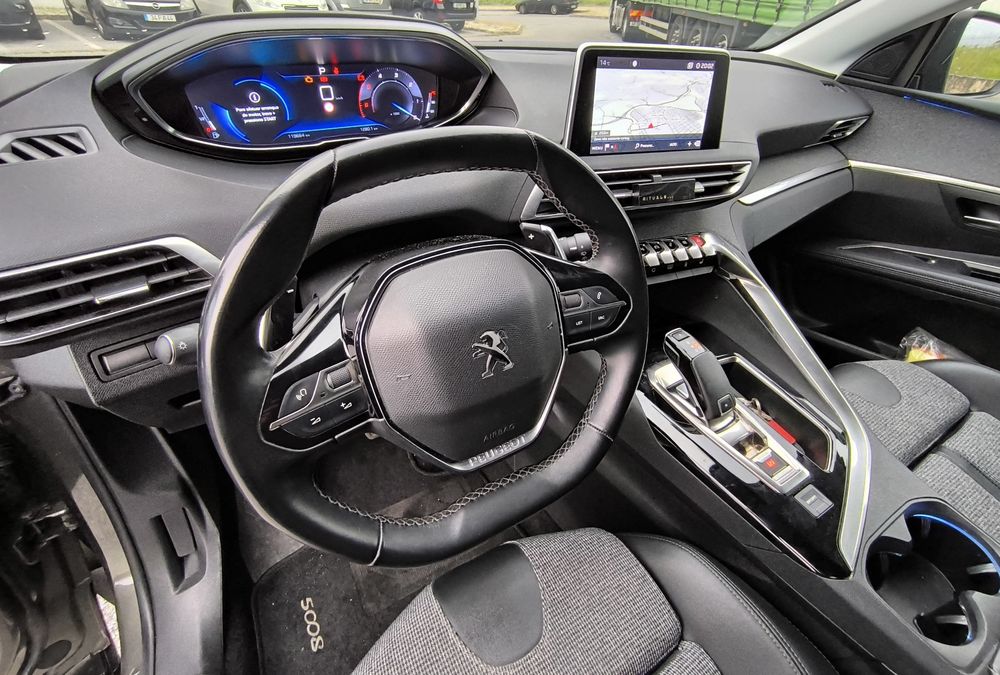 Peugeot 5008 Allure 1.5 HDI Automático