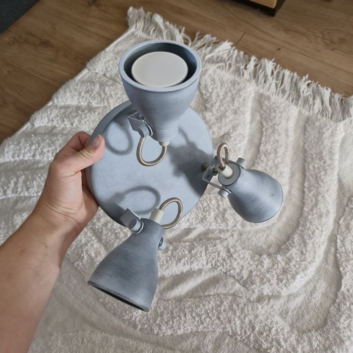 Lampa  z reflektorami