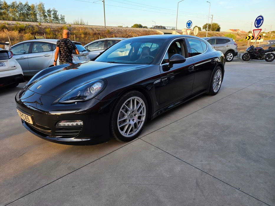 Porsche Panamera hybrid 2011
