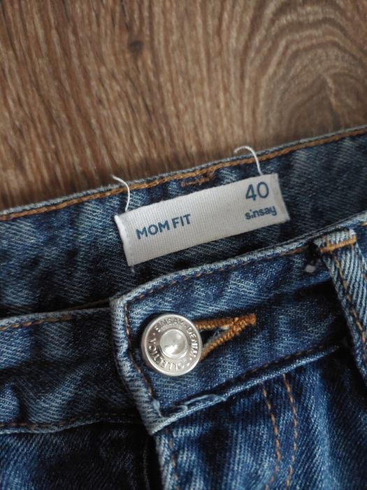 Жіночі джинсы MOM Fit