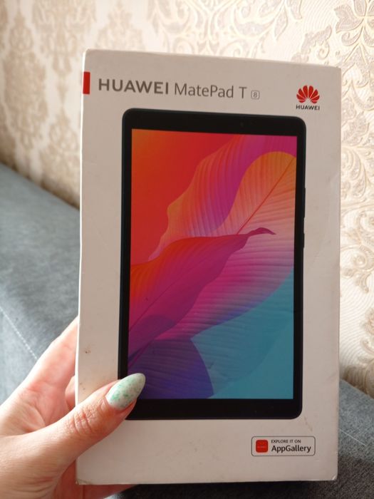 Продам Планшет був у використанні мало