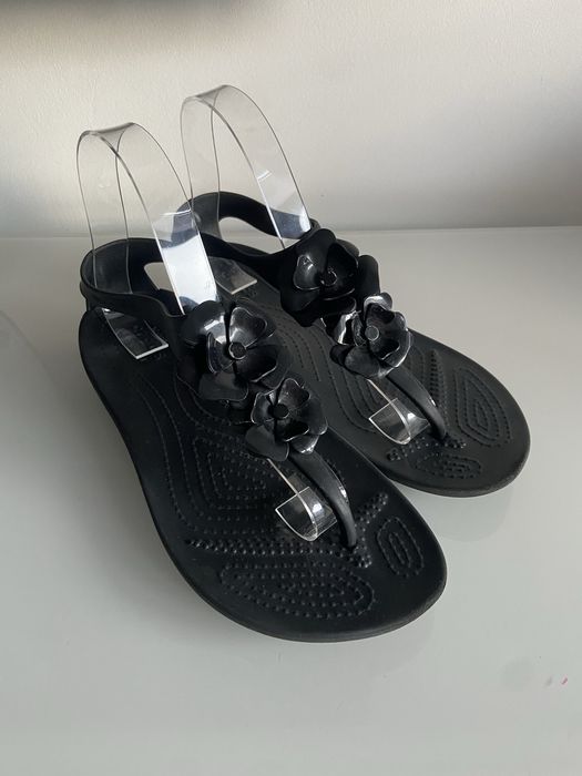Sandały japonki Crocs Serena Embellish Flip r. 37/38 W7
