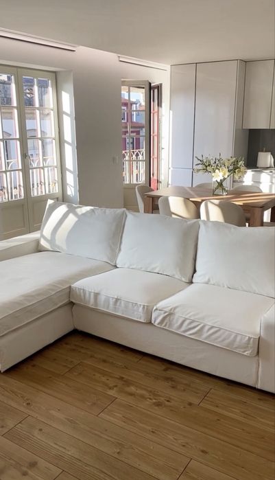 Sofá com Chaise long Ikea