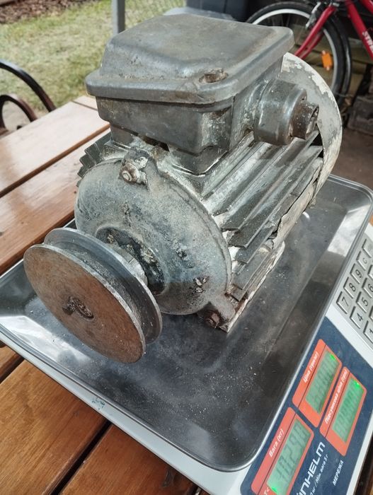 Електродвигун 220/380v Мотор