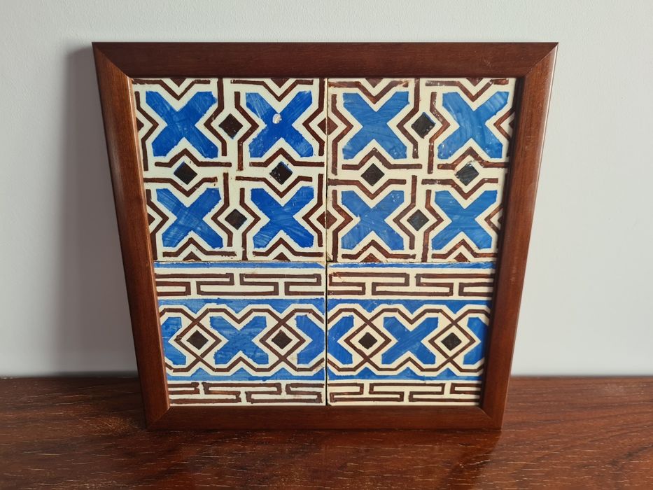 Azulejos com moldura