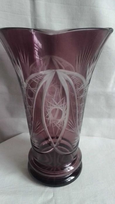 Вазы  из цветного стекла хрусталя