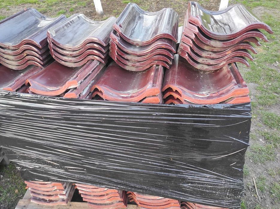 Dachówki koramic ciemna wiśnia