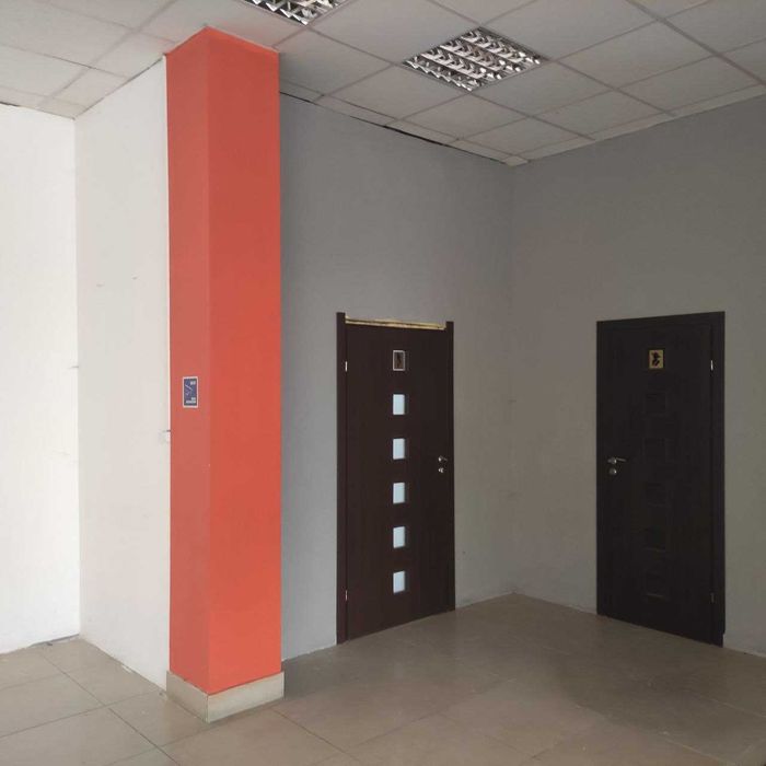 Здається в оренду комерційне приміщення 240 м² в центрі міста!