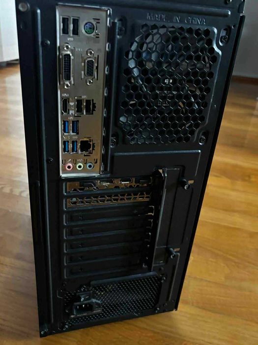 komputer r5 2600 gtx 1660S OC dwa monitory