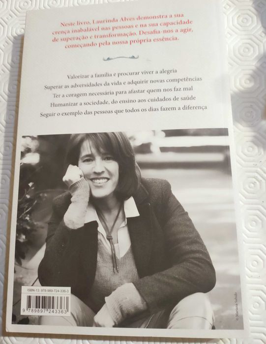 Portes grátis Quero acreditar de Laurinda Alves