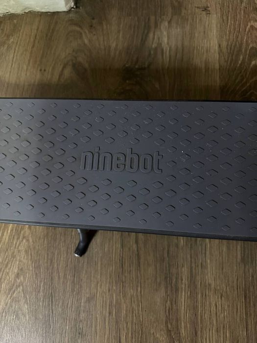 Електросамокат ninebot