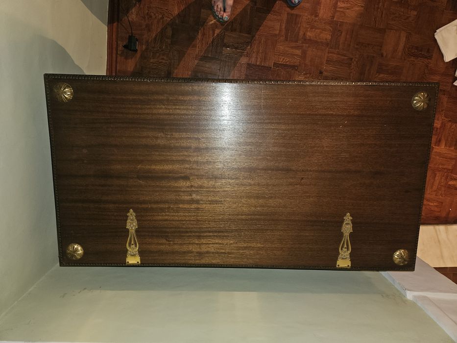 Arca de roupa antiga