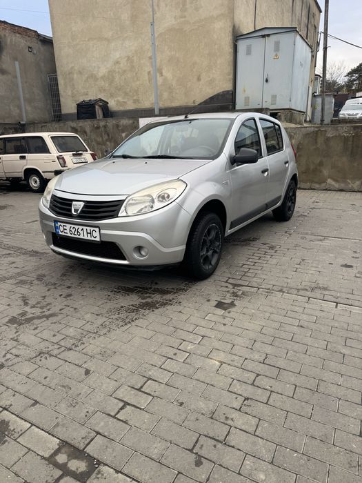 Dacia sandero 1/4 газ бензин