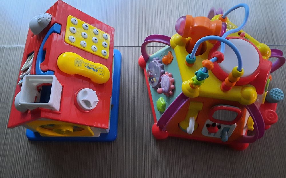 2 zabawki edukacyjne / interakcyjne. Domek.