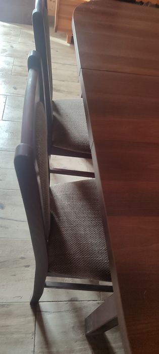 Stół do jadalni + 5 krzeseł