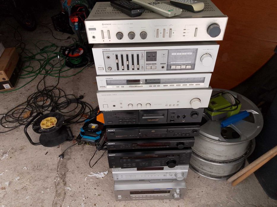 Wzmacniacz Hitachi HA-1800. Sprawny.