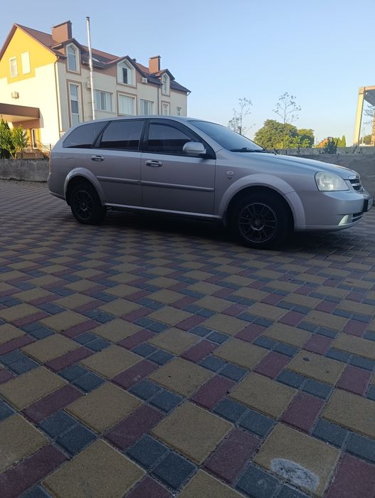Chevrolet Lacheti 1.8 газ/бензин.