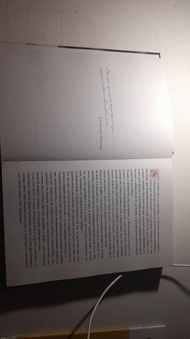 O livro das jovens  - respostas simples a questões  quase sempre compl