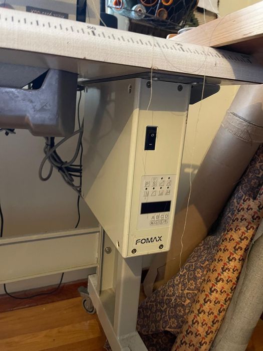 Máquina costura industrial