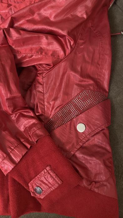 Курточки ветровки