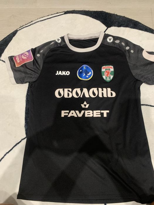 Продам оригінальну футбольну футболку ФК Оболонь Київ.
