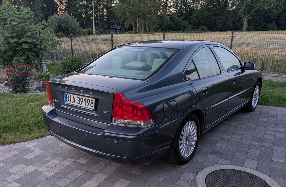 Volvo S60 2.5t LPG manual