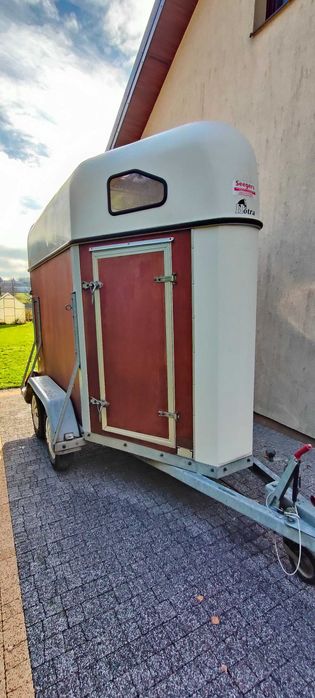 Przyczepa do transportu koni HOTRARIJS  Doskonały stan! Ogł. prywatne!