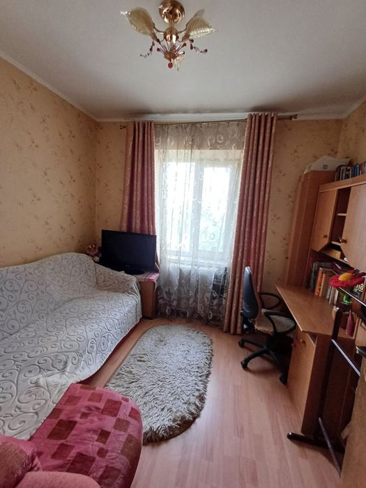 Продам 3 - кімнатну квартиру. Р-н. Північний. Вул. Р. Шухевича. 3 - поверх. Чудовий варіант!