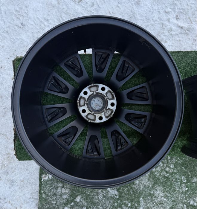 Диски R18 5x114,3 Renault Nissan оригінал з датчиками тиску шин