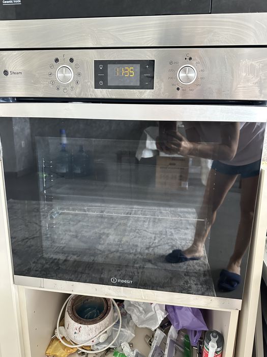 Духовка Indesit новая