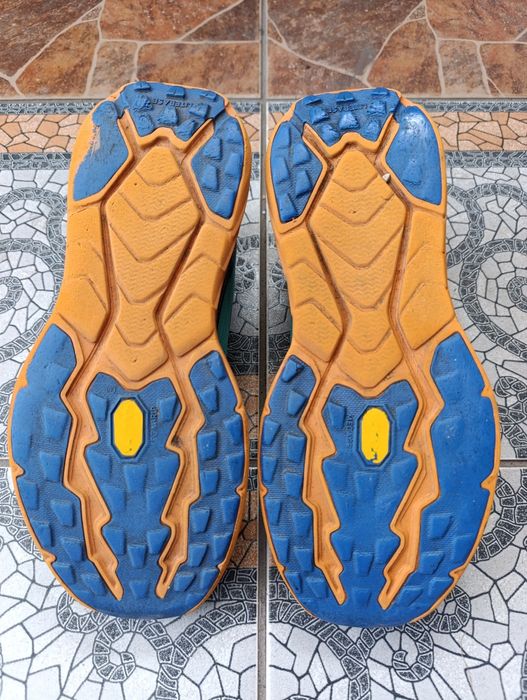 Hoka 38-39p. Жіночі трекінгові кросівки.