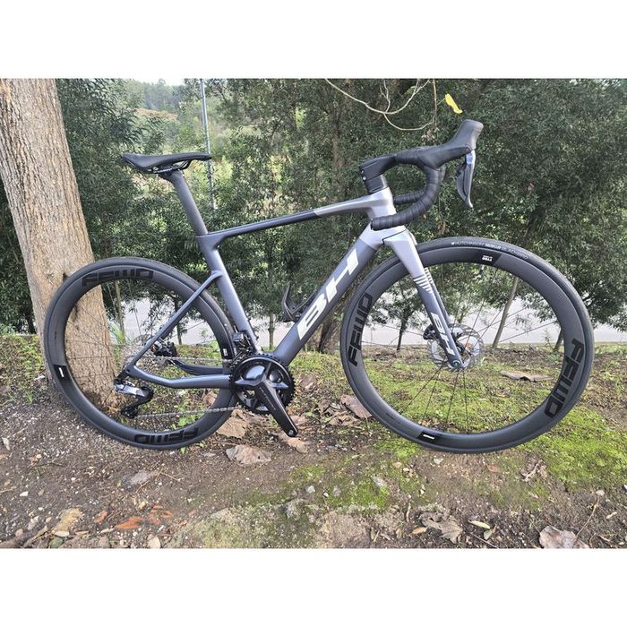 Bicicleta disco ultegra di2 e rodas carbono