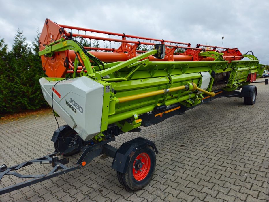 Claas Lexion 770TT 4WD + V1080 LASER PILOT, GPS