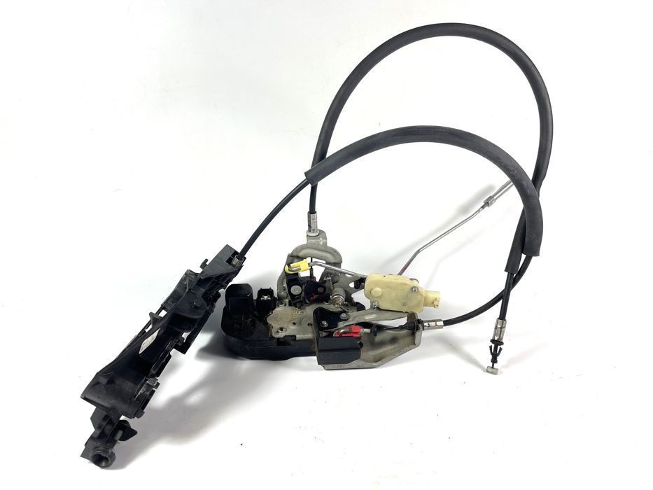 Dodge Challenger 2015+ zamek drzwi prawych