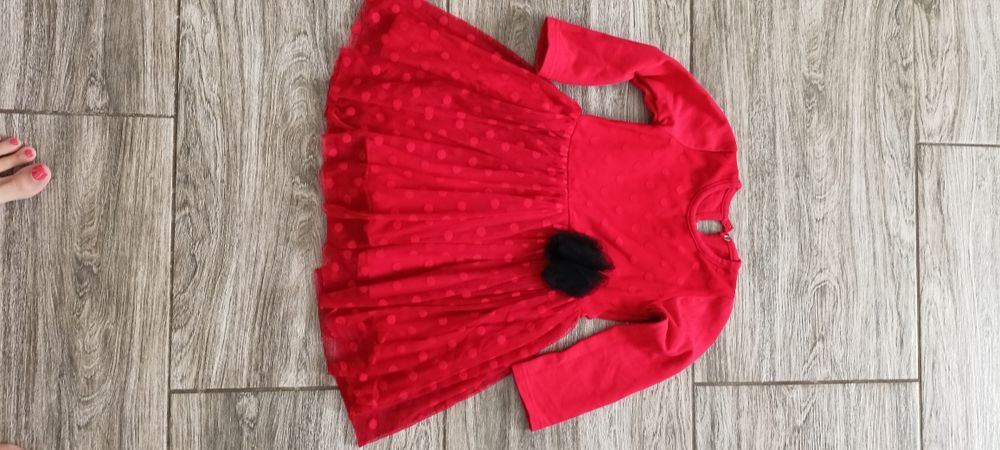 Czerwona sukienka dla dziewczynki r98