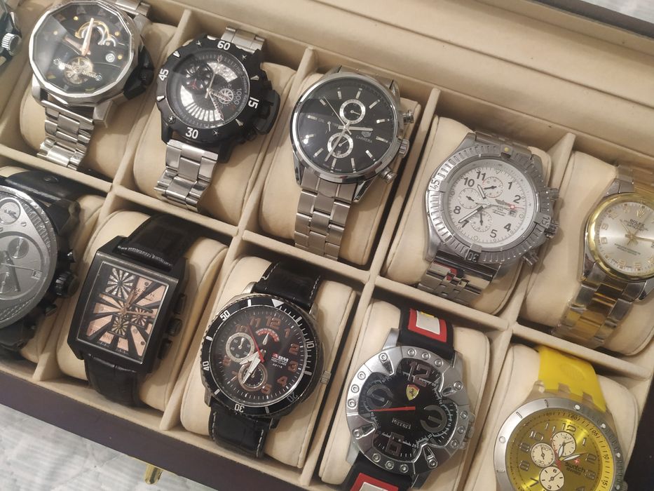 Conjunto de 12 Relógios - Oportunidade!!