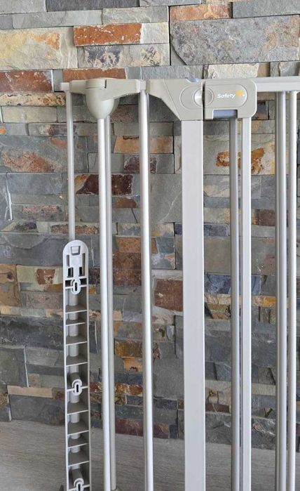 Barreira de Segurança para Crianças com Porta – 2,3 Metros