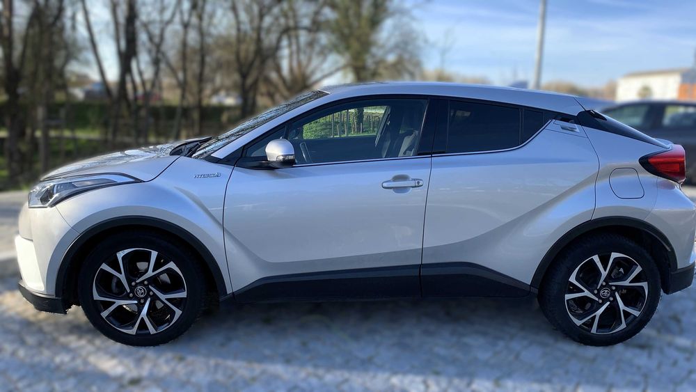Toyota C-HR  2019 Hybrid