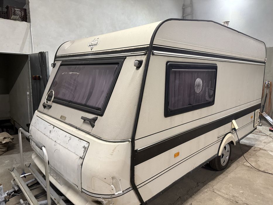 Hobby 480 stacjonarna przyczepa kempingowa