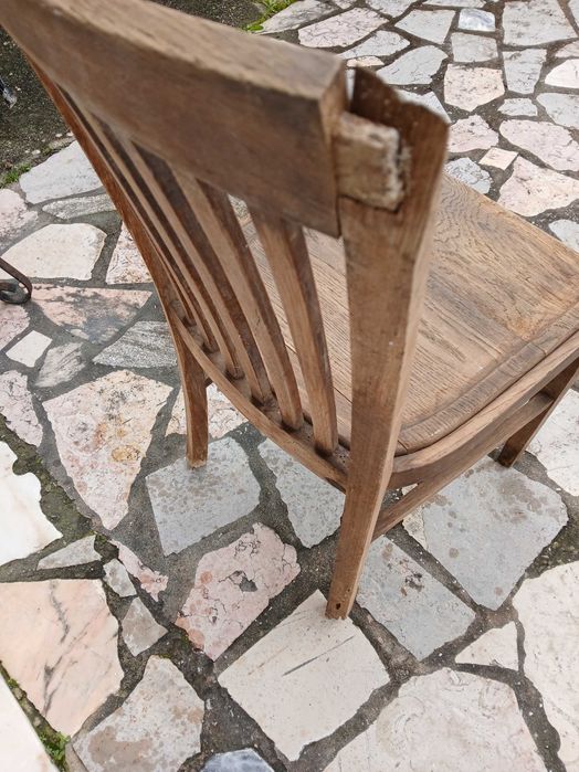 2 cadeiras madeira OLAIO - com história