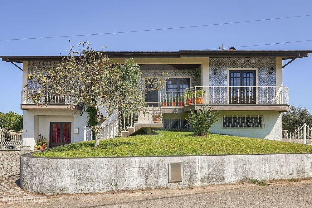 Moradia T3 | Anexo T1 | 628m2 | Lote 2140m2 | 10 min Centro Águeda