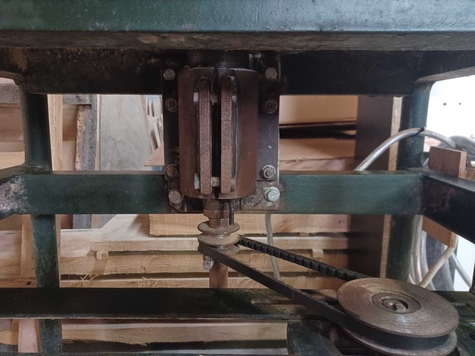 Frezarka stołowa do drewna