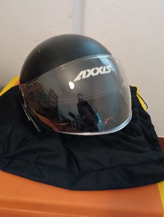 02 capacetes. Oportunidade!