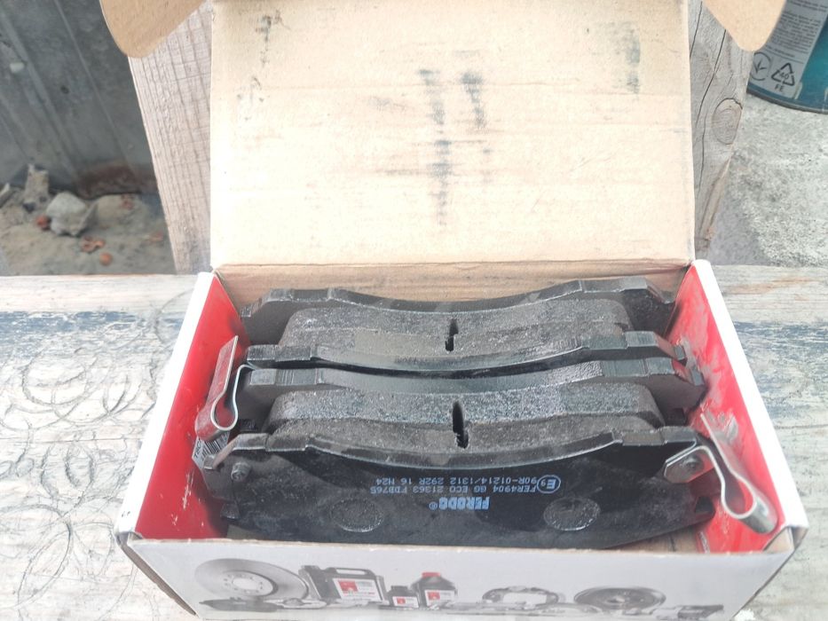 Продам тормозные колодки