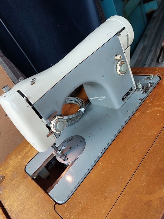 Maquina costura NECCHI