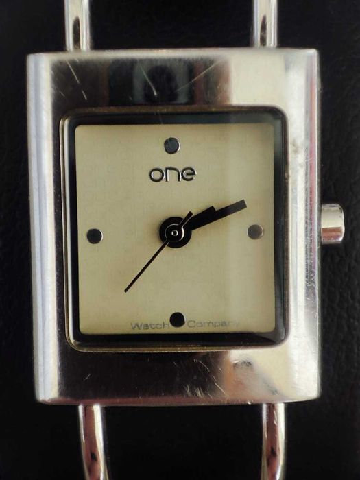 Relógio ONE DC62L6939CC