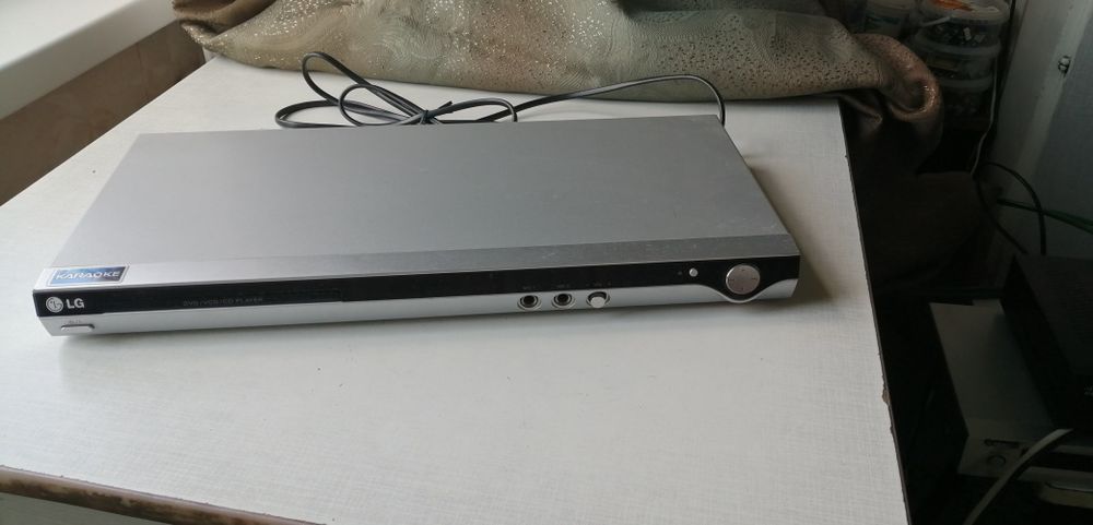 Продам DVD  LG-DGK778 с  функцией Karaoke
